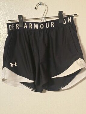 Under Armour Play Up 3.0 Shorts Women’s Size Small Black White Athletic Running
